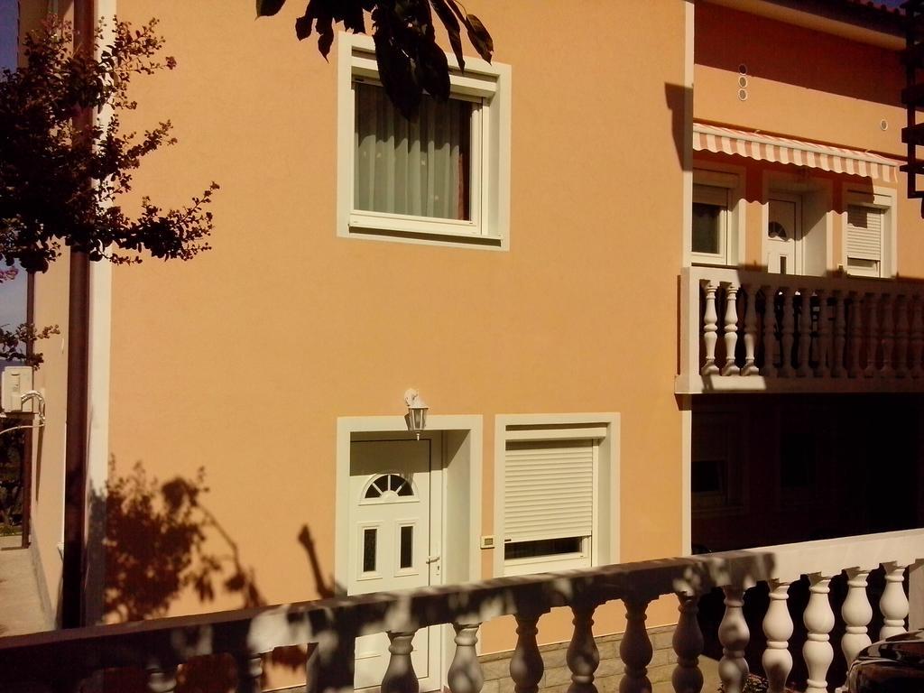 Apartment Mara Ankaran Oda fotoğraf